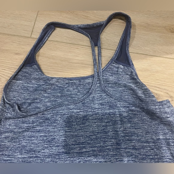 Layer 8 Dri-Fit Workout tank - Picture 4 of 6